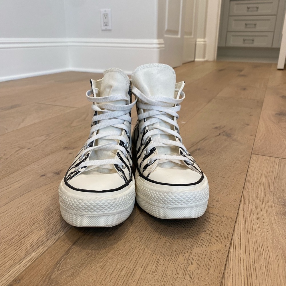 Custom Chuck Taylor All Star Lift Platform Zebra Print Canvas sizeWO’s 8/MEN’s 6